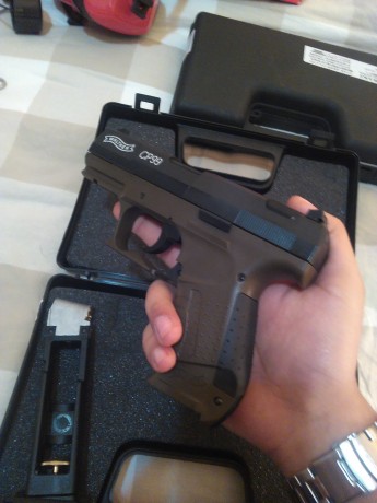 Buenas!

Vendo pistola Walther P99 Co2 semiautomática con gatillo de doble acción, fue comprada en enero 51