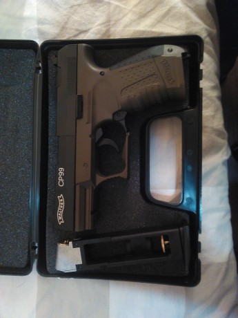 Buenas!

Vendo pistola Walther P99 Co2 semiautomática con gatillo de doble acción, fue comprada en enero 50