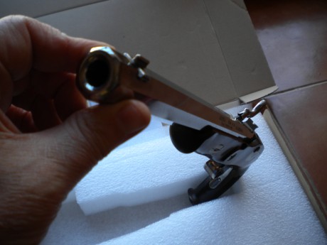 Vendo esta pistola en calibre 45 de percusión. Gatillo al pelo. Está nueva (menos de 50 disparos) La vendo 01