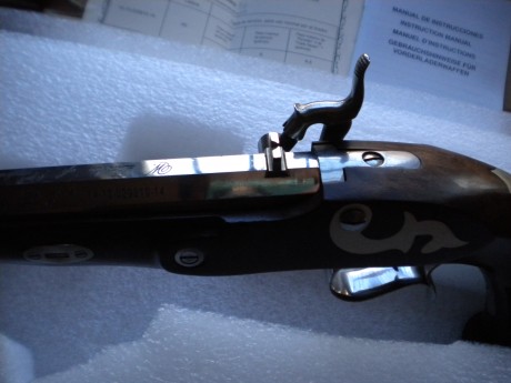 Vendo esta pistola en calibre 45 de percusión. Gatillo al pelo. Está nueva (menos de 50 disparos) La vendo 00