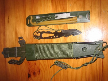 Hola. Con el kit completo de supervivencia. 110€ portes incluidos a la península. Está en Asturias 02