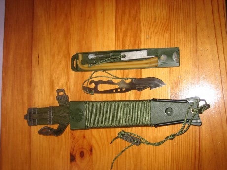 Hola. Con el kit completo de supervivencia. 110€ portes incluidos a la península. Está en Asturias 01