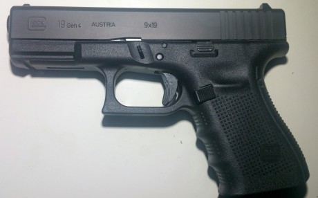 Hola a tod@s pongo a la venta mi Glock 19 de 4 gen.
Esta practicamente nueva.Guiada en F.
el precio es 02