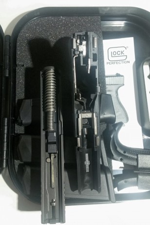Hola a tod@s pongo a la venta mi Glock 19 de 4 gen.
Esta practicamente nueva.Guiada en F.
el precio es 00