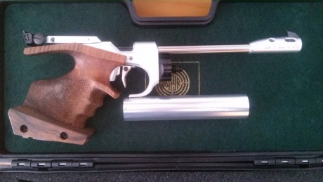 Excelente estado. Menos de 500 balines tirados. Pistola con botella timbrada en mayo 2015. Modelo sport 00