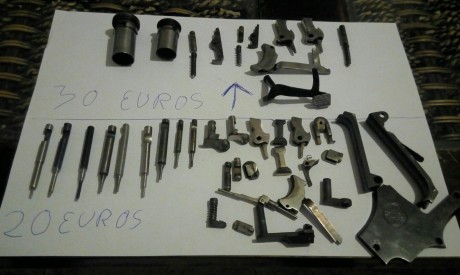 Buenas. Se venden piezas de despiece de astra y varias agujas percutoras. El precio es por unidad con 00