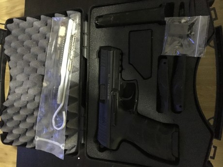 Se vende esta pistola por no tener hueco para otra arma que acabo de adquirir 350 euros, guiada en A, 00