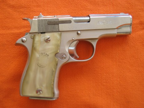 SE VENDE PISTOLA "STAR", mod. "DK", cal. 9 CORTO, , acabado totalmente cromado en 01