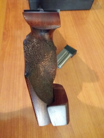 Hola. Se vende Benelli 95,  22Lr.  muy buena pistola para competir, equilibrada ,precisa y fiable. Con 22
