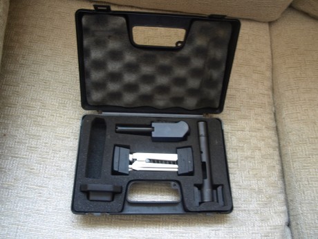 Vendo Hämmerli SP20 RRS cal 22 lr con cacha L (grande) en perfecto estado con kit del calibre 32sw con 00