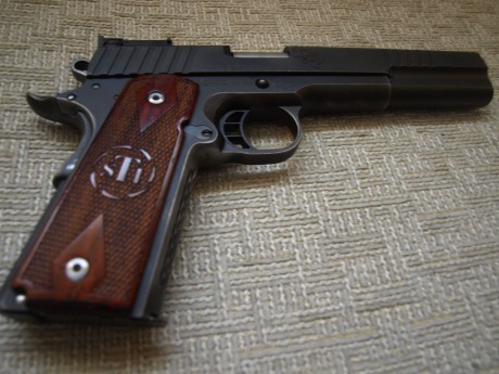 Vendo STI Trojan del 9 pb con 6" de cañon en Madrid en perfecto estado de uso, cañón a espejo, necesita 11