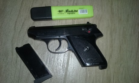Posiblemente el mejor arma en calibre 22lr. 
Doble y simple acción. Muy poco común.  Buen estado. Envio 02