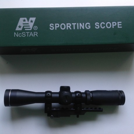 VENDIDO un visor NcStar 2-7x32 gran distancia al ojo con retícula iluminada y un carril Weaver/Picatinny 01
