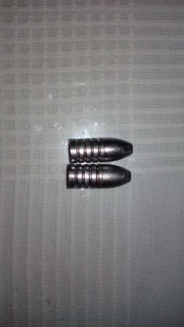 Continuamos sacando todo lo que no uso ya, bala larga de 320gr calibre 40. Ideal para rifles de este calibre, 00
