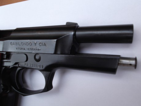 Vendo pistola Llama M 82 recien pavonada y revisada. Su funcionamiento es perfecto y tiene una gran precision. 00