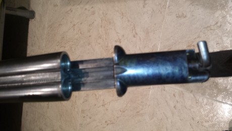 Buenos dias  ha llegado a mis manos una escopeta del 16 marca AA ( Azenzo Arrizabalaga ) y no se nada 70