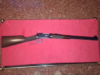 Vendo rifle de palanca completamente nuevo. Estado impecable.
Modelo 94AE Cal.30-30WIN Deluxe. Fabricado 02