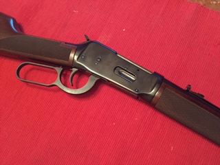 Vendo rifle de palanca completamente nuevo. Estado impecable.
Modelo 94AE Cal.30-30WIN Deluxe. Fabricado 01