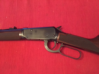 Vendo rifle de palanca completamente nuevo. Estado impecable.
Modelo 94AE Cal.30-30WIN Deluxe. Fabricado 00