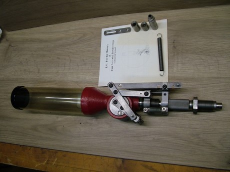    VENDIDO!!!   
Dosificador marca Hornady en estado de uso por 95€ con gastos de envió incluidos.
Un 00