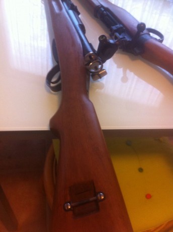 Vaciando el armero.

Armas en perfecto estado de maderas y aceros. Impecables 

El k 31 se entrega sin 10