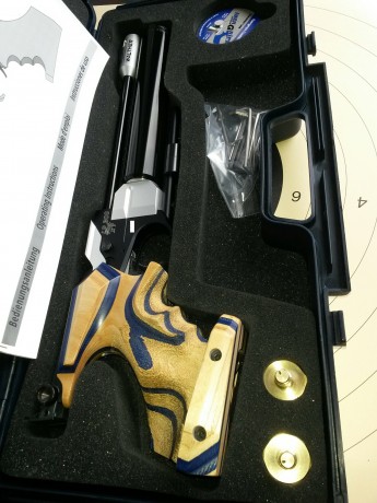 Vendo en impecable estado, pistola para la modalidad de aire comprimido 10m., del conocido fabricante 32