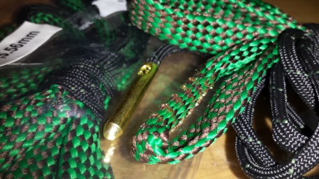 Hola Compañeros.
Tengo unos limpiadores de cañon "Boresnake" NUEVOS para vender.

Tengo dos 11