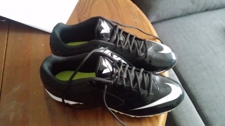 vendo botas sin practicamente uso ,solo puestas,porque no me valen de numero, son el 46.
las vendo por 01