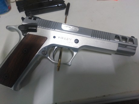Vendo Pardini gt9 6"
Buen estado general
Tiene una dilatación en el cañón,cerca de la recamara,la 00