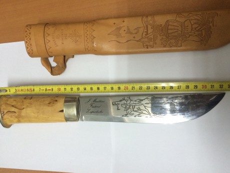 Vendo un magnífico cuchillo de coleccionista, fabricado en Finlandia con acero de alta calidad,fabricado 22