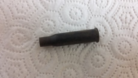 Ayer yendo de pesca encontré una vaina en la que ponía 17 35 y nada mas. Es similar en la forma a la de 70