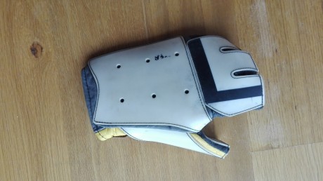 vENDO correa de tiro ANSCHUTZ y guante de tiro
PRECIO 50 e
portes aparte 00