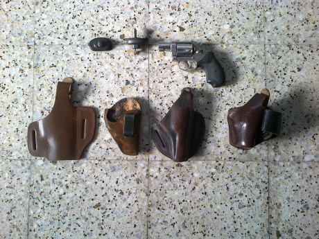 Compró revolver S&W  4" inox en buen estado,imprescindible punto de mira con pasador (intercambiable) 02