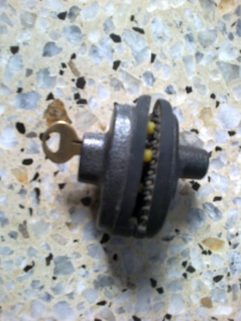 Por Incapacidad Permanente Total, he de vender la SMITH & WESSON 38 - 2 Pulgadas acero inoxidable. 00
