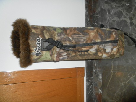 vendo carcaj para espalda vista en camo, ambidiestro , muy comodo y muy poco uso esta en valencia.60€ 00