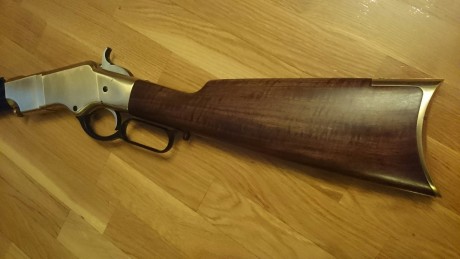 Hola a todos. 

Pongo a la venta esta estupenda réplica del Henry 1860 fabricada por Uberti en calibre 02