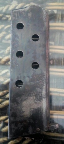 Buenas. Se vende cargador para browning fn en calibre 9mm corto. El precio del cargador seria 30 euros 00