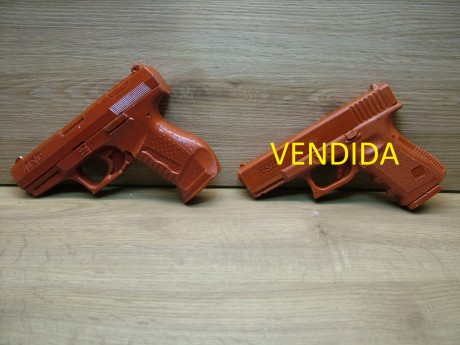 Pistola de entrenamiento marca ASP modelo Walter P99.
Usada en buen estado.
Para entrenamientos policiales 00