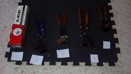 Hola buenos diss sigo con la limpieza del armario

3 turquesa de aluminio bala del 45 su peso rondara 02