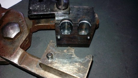 Hola buenos diss sigo con la limpieza del armario

3 turquesa de aluminio bala del 45 su peso rondara 01