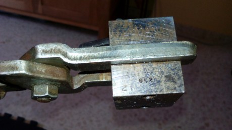 Hola buenos diss sigo con la limpieza del armario

3 turquesa de aluminio bala del 45 su peso rondara 00