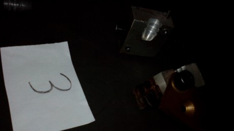 Hola buenos diss sigo con la limpieza del armario

3 turquesa de aluminio bala del 45 su peso rondara 10