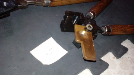Hola buenos diss sigo con la limpieza del armario

3 turquesa de aluminio bala del 45 su peso rondara 20