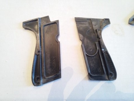 se venden estas cachas.

pistola star ss--20 euros
pistola llama-------20 euros 
pistola, desconozco modelo.. 20