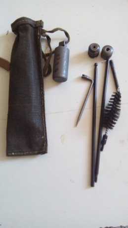 Se vende este lote . kit de limpieza. Correa y punto de mira y alza de sopreponer para el vz 58. 
Precio 00