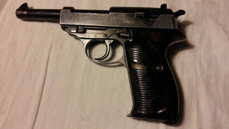 Vendo mi Pistola Walther P 38 ac 41 la autentica P38 muy bien conservada, pavon orijinal extriado perfecto, 02
