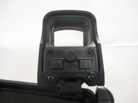 Hola,un amigo vende Visor EOTech holographic, con montura Blaser para R-8 y R-93, pecio del conjunto 800 11