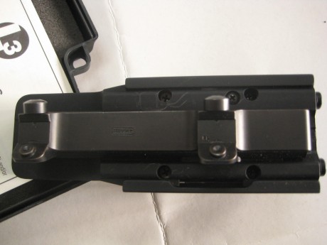 Hola,un amigo vende Visor EOTech holographic, con montura Blaser para R-8 y R-93, pecio del conjunto 800 10