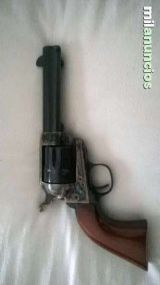 Hola, vendo Uberti Cattleman de cartucho metálico guiado en AE, calibre 45LC y cañón de 4 3/4" con 00