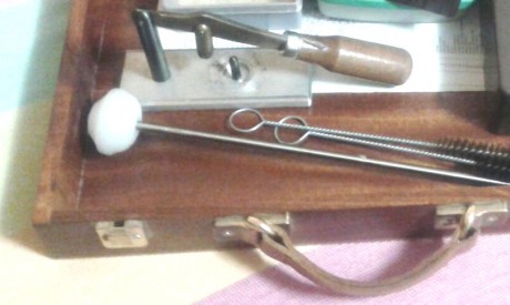 Por petición de un tirador que se retira del tiro, os publico este anuncio.

   Vendo revolver avancarga 70